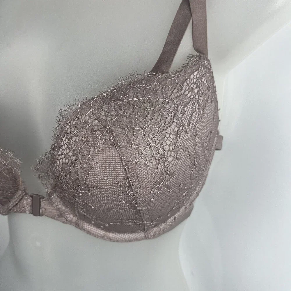 Victoria's Secret Bra Very Sexy Push Up 32DD Lavender Purple Lace Overlay 316902